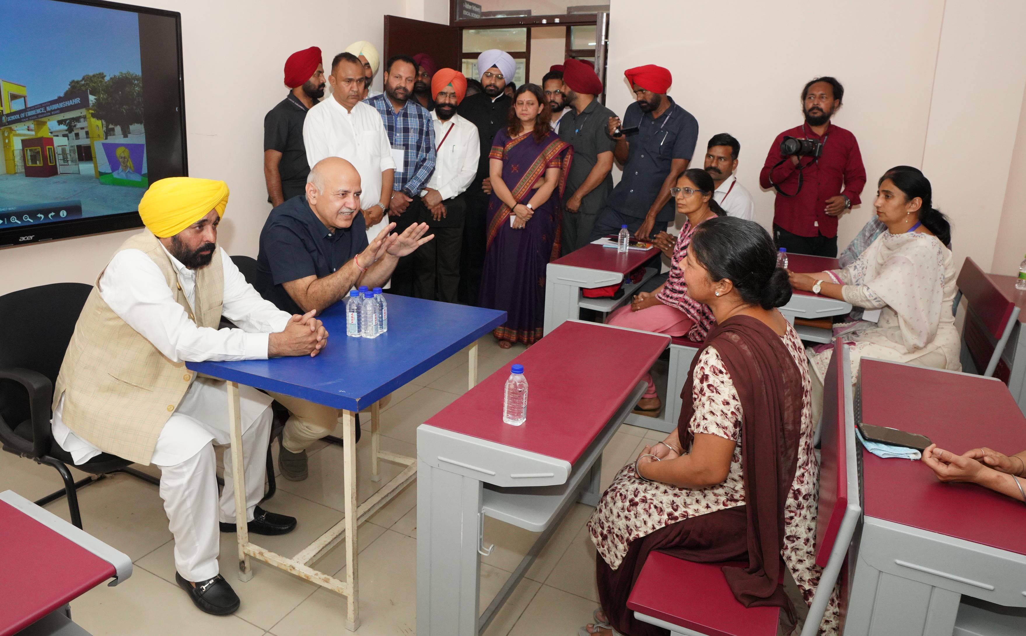 Chief Minister launches ‘Education Revolution’ in the state at a cost of Rs 2000 crore
